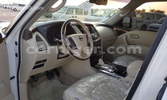 Sayi Imported Nissan Patrol White Mota in Import - Dubai a Agadez Sayi Imported Nissan Patrol White Mota in Import - Dubai a Agadez