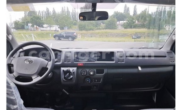 Buy Import Toyota Hiace White Car in Import - Dubai in Agadez Buy Import Toyota Hiace White Car in Import - Dubai in Agadez