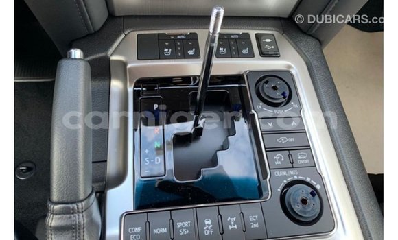 Buy Import Toyota Land Cruiser Other Truck in Import - Dubai in Agadez Buy Import Toyota Land Cruiser Other Truck in Import - Dubai in Agadez