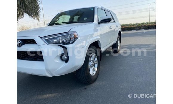 Sayi Imported Toyota Ade White Babbar mota in Import - Dubai a Agadez Sayi Imported Toyota Ade White Babbar mota in Import - Dubai a Agadez