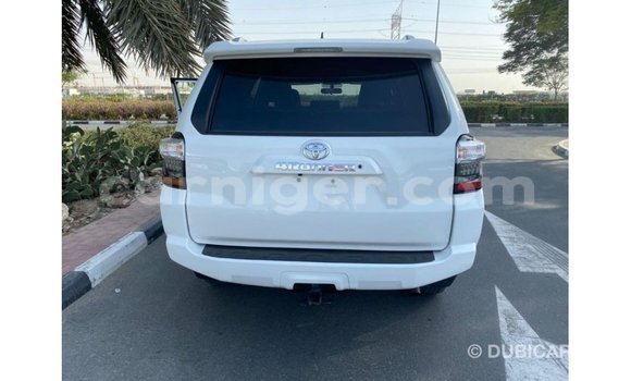 Sayi Imported Toyota Ade White Babbar mota in Import - Dubai a Agadez Sayi Imported Toyota Ade White Babbar mota in Import - Dubai a Agadez