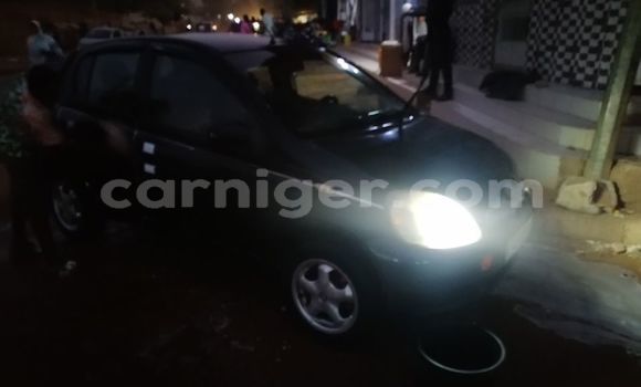 Sayi Na hannu Toyota Yaris Black Mota in Niamey a Niamey Sayi Na hannu Toyota Yaris Black Mota in Niamey a Niamey