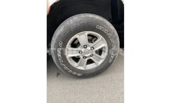 Sayi Imported Toyota Sequoia White Mota in Import - Dubai a Agadez Sayi Imported Toyota Sequoia White Mota in Import - Dubai a Agadez