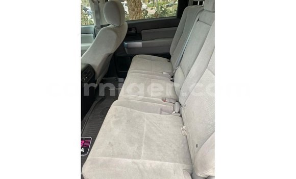 Sayi Imported Toyota Sequoia White Mota in Import - Dubai a Agadez Sayi Imported Toyota Sequoia White Mota in Import - Dubai a Agadez