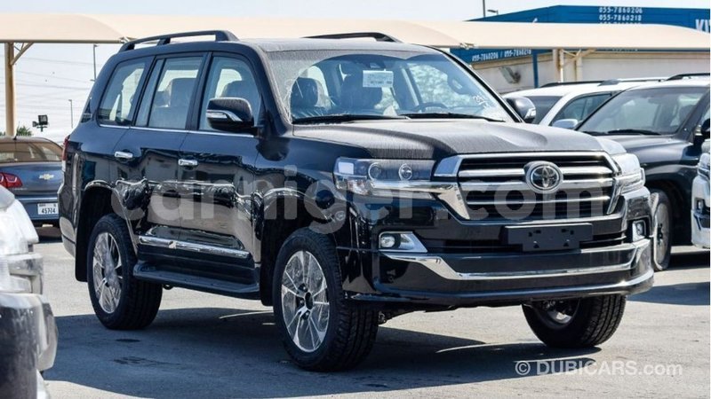 Big with watermark toyota land cruiser agadez import dubai 6620