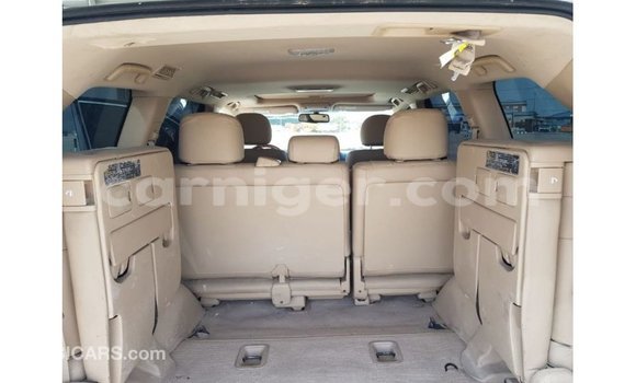 Buy Import Toyota Land Cruiser White Truck in Import - Dubai in Agadez Buy Import Toyota Land Cruiser White Truck in Import - Dubai in Agadez