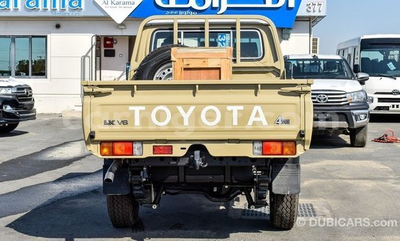 Buy Import Toyota Land Cruiser Beige Truck in Import - Dubai in Agadez Buy Import Toyota Land Cruiser Beige Truck in Import - Dubai in Agadez