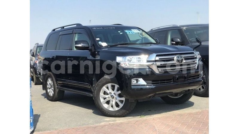 Big with watermark toyota land cruiser agadez import dubai 6638