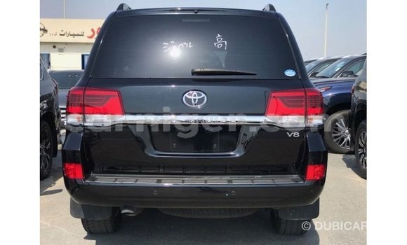 Acheter Import Utilitaire Toyota Land Cruiser Noir à Import - Dubai, Agadez Acheter Import Utilitaire Toyota Land Cruiser Noir à Import - Dubai, Agadez