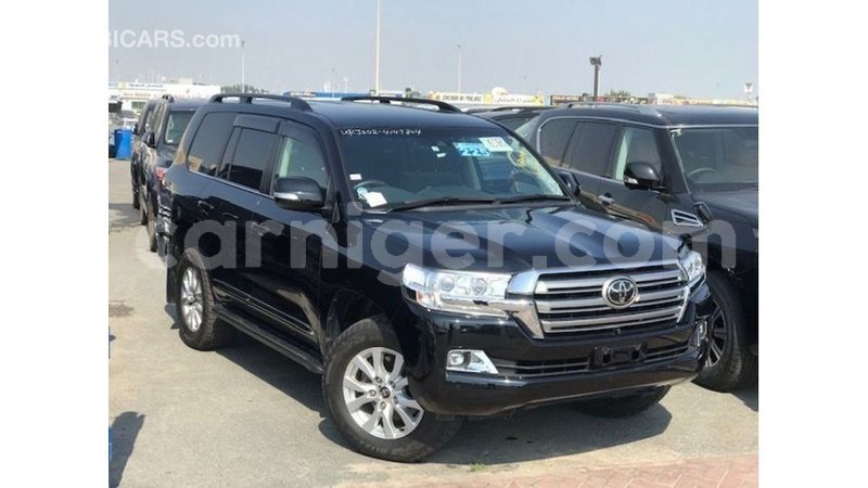 Big with watermark toyota land cruiser agadez import dubai 6638