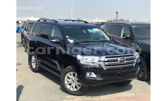 Acheter Import Utilitaire Toyota Land Cruiser Noir à Import - Dubai, Agadez Acheter Import Utilitaire Toyota Land Cruiser Noir à Import - Dubai, Agadez