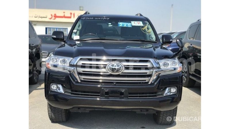 Big with watermark toyota land cruiser agadez import dubai 6638