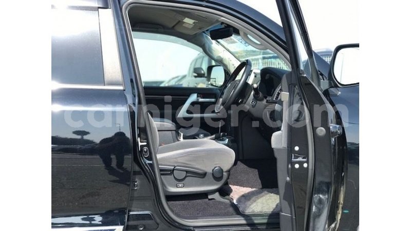 Big with watermark toyota land cruiser agadez import dubai 6638