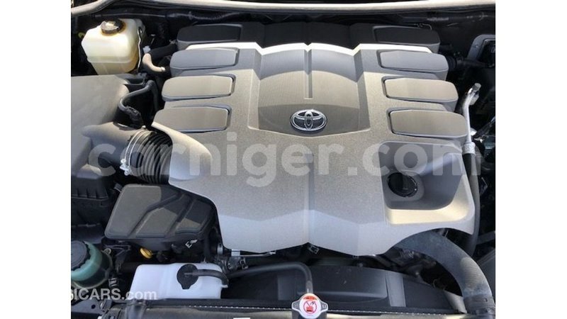 Big with watermark toyota land cruiser agadez import dubai 6638