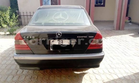 Sayi Na hannu Mercedes‒Benz C–Class Black Mota in Niamey a Niamey Sayi Na hannu Mercedes‒Benz C–Class Black Mota in Niamey a Niamey