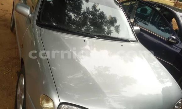 Sayi Na hannu Toyota Corolla Silver Mota in Niamey a Niamey Sayi Na hannu Toyota Corolla Silver Mota in Niamey a Niamey