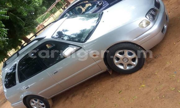 Sayi Na hannu Toyota Corolla Silver Mota in Niamey a Niamey Sayi Na hannu Toyota Corolla Silver Mota in Niamey a Niamey