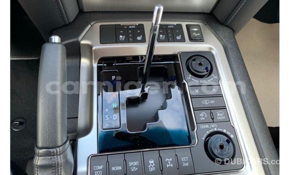 Buy Import Toyota Land Cruiser Other Truck in Import - Dubai in Agadez Buy Import Toyota Land Cruiser Other Truck in Import - Dubai in Agadez