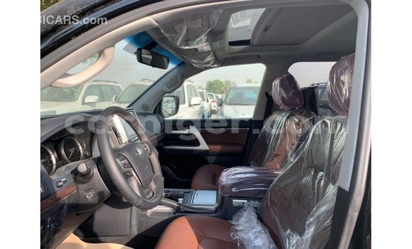 Buy Import Toyota Land Cruiser Black Truck in Import - Dubai in Agadez Buy Import Toyota Land Cruiser Black Truck in Import - Dubai in Agadez