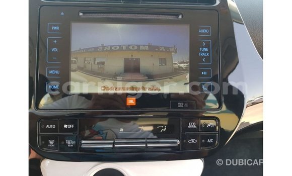 Buy Import Toyota Prius White Car in Import - Dubai in Agadez Buy Import Toyota Prius White Car in Import - Dubai in Agadez