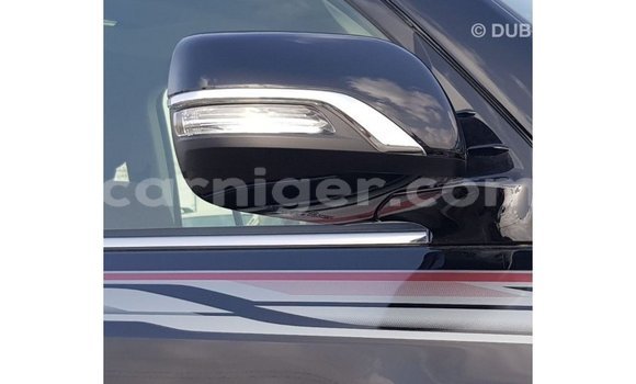 Buy Import Toyota Land Cruiser Black Truck in Import - Dubai in Agadez Buy Import Toyota Land Cruiser Black Truck in Import - Dubai in Agadez