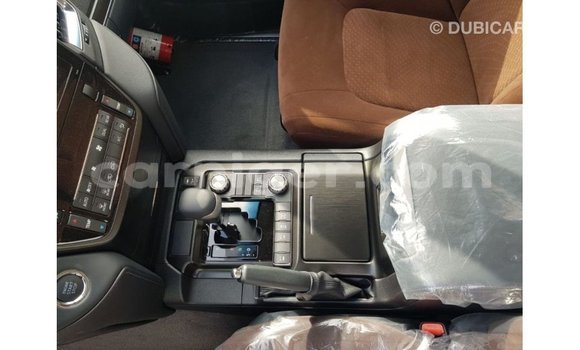 Buy Import Toyota Land Cruiser Black Truck in Import - Dubai in Agadez Buy Import Toyota Land Cruiser Black Truck in Import - Dubai in Agadez