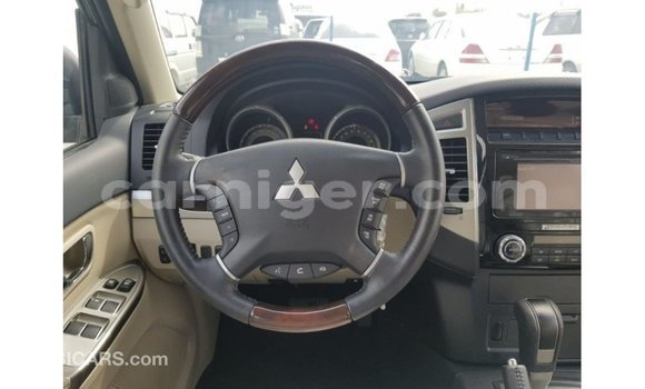 اشتري Imported Mitsubishi Pajero Red سيارة في Import - Dubai في أغاديز اشتري Imported Mitsubishi Pajero Red سيارة في Import - Dubai في أغاديز