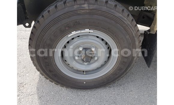 Buy Import Toyota Land Cruiser Beige Truck in Import - Dubai in Agadez Buy Import Toyota Land Cruiser Beige Truck in Import - Dubai in Agadez