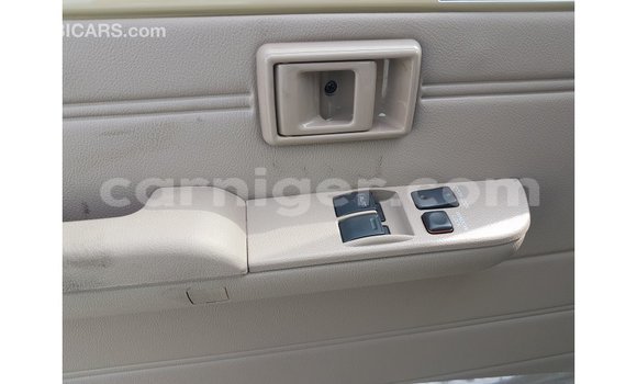 Buy Import Toyota Land Cruiser Beige Truck in Import - Dubai in Agadez Buy Import Toyota Land Cruiser Beige Truck in Import - Dubai in Agadez