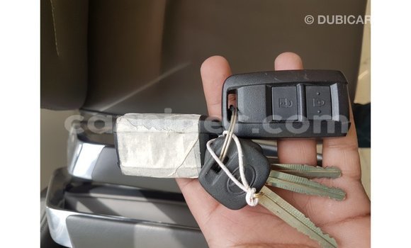 Buy Import Toyota Land Cruiser Beige Truck in Import - Dubai in Agadez Buy Import Toyota Land Cruiser Beige Truck in Import - Dubai in Agadez