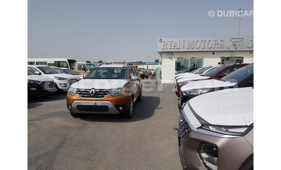Buy Import Renault 19 Green Car in Import - Dubai in Agadez Buy Import Renault 19 Green Car in Import - Dubai in Agadez