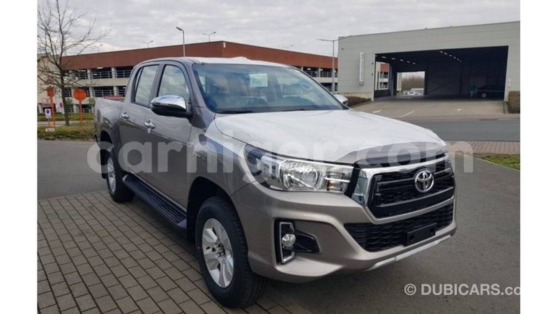 Big with watermark toyota hilux agadez import dubai 6671