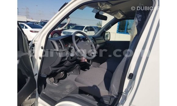 Buy Import Toyota Hiace White Car in Import - Dubai in Agadez Buy Import Toyota Hiace White Car in Import - Dubai in Agadez