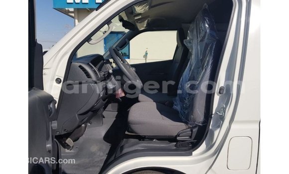 Buy Import Toyota Hiace White Car in Import - Dubai in Agadez Buy Import Toyota Hiace White Car in Import - Dubai in Agadez
