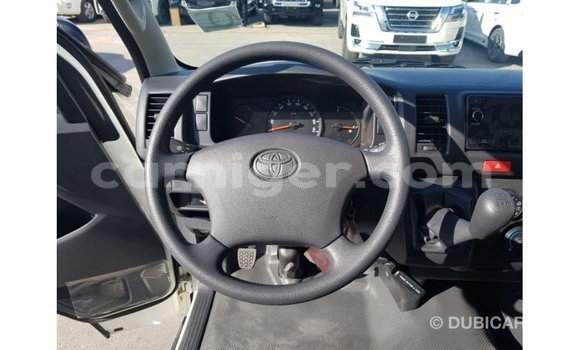 Buy Import Toyota Hiace White Car in Import - Dubai in Agadez Buy Import Toyota Hiace White Car in Import - Dubai in Agadez