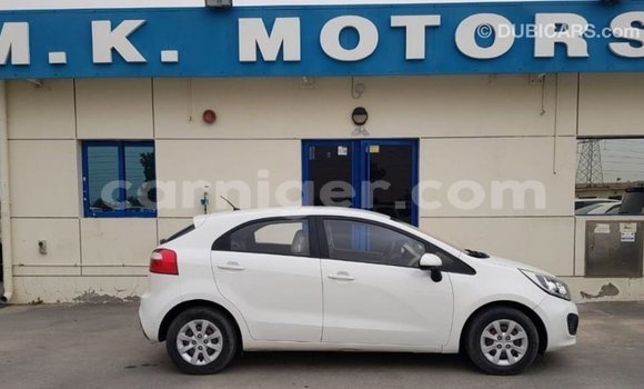 Sayi Imported Kia Rio White Mota in Import - Dubai a Agadez Sayi Imported Kia Rio White Mota in Import - Dubai a Agadez