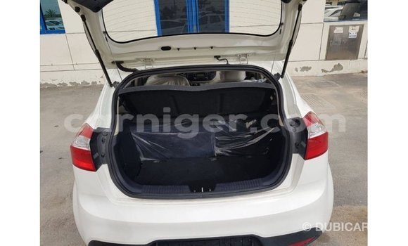 Sayi Imported Kia Rio White Mota in Import - Dubai a Agadez Sayi Imported Kia Rio White Mota in Import - Dubai a Agadez