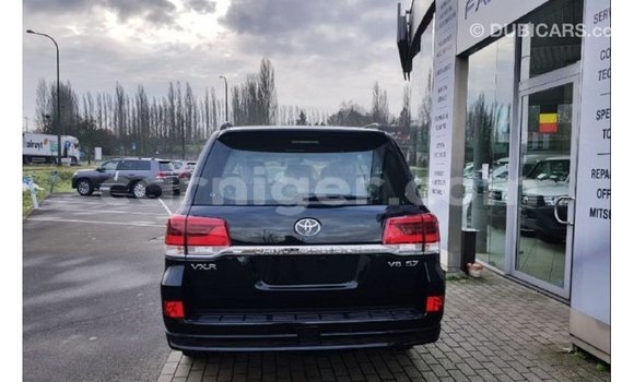 Buy Import Toyota Land Cruiser Black Truck in Import - Dubai in Agadez Buy Import Toyota Land Cruiser Black Truck in Import - Dubai in Agadez