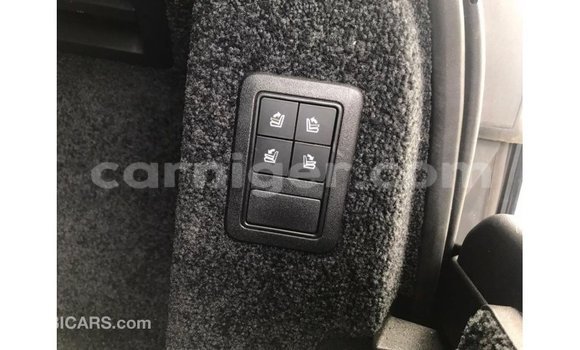 Acheter Import Voiture Land Rover Range Rover Noir à Import - Dubai, Agadez Acheter Import Voiture Land Rover Range Rover Noir à Import - Dubai, Agadez