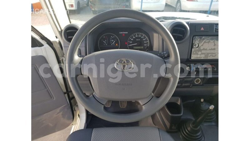 Big with watermark toyota land cruiser agadez import dubai 6690