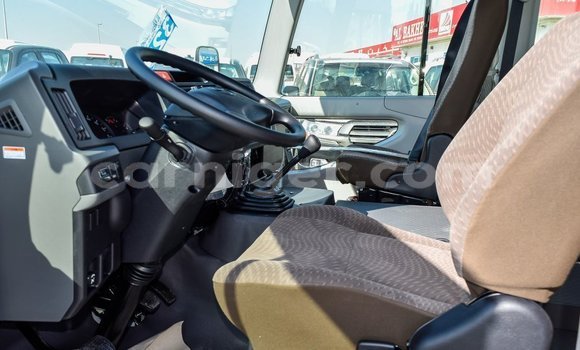 Buy Import Toyota Coaster White Car in Import - Dubai in Agadez Buy Import Toyota Coaster White Car in Import - Dubai in Agadez