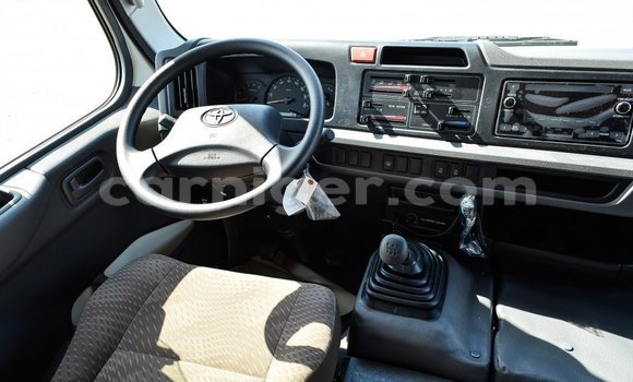 Buy Import Toyota Coaster White Car in Import - Dubai in Agadez Buy Import Toyota Coaster White Car in Import - Dubai in Agadez