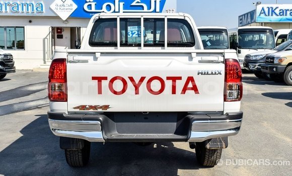 Acheter Import Voiture Toyota Hilux Blanc à Import - Dubai, Agadez Acheter Import Voiture Toyota Hilux Blanc à Import - Dubai, Agadez