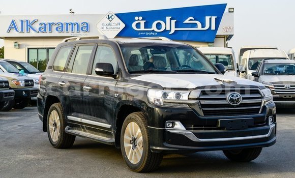 Acheter Import Utilitaire Toyota Land Cruiser Noir à Import - Dubai, Agadez Acheter Import Utilitaire Toyota Land Cruiser Noir à Import - Dubai, Agadez