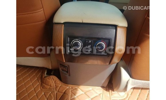 Buy Import Toyota Land Cruiser White Truck in Import - Dubai in Agadez Buy Import Toyota Land Cruiser White Truck in Import - Dubai in Agadez