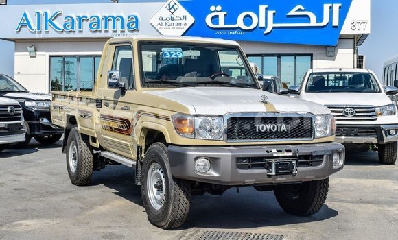 Sayi Imported Toyota Land Cruiser Beige Babbar mota in Import - Dubai a Agadez Sayi Imported Toyota Land Cruiser Beige Babbar mota in Import - Dubai a Agadez