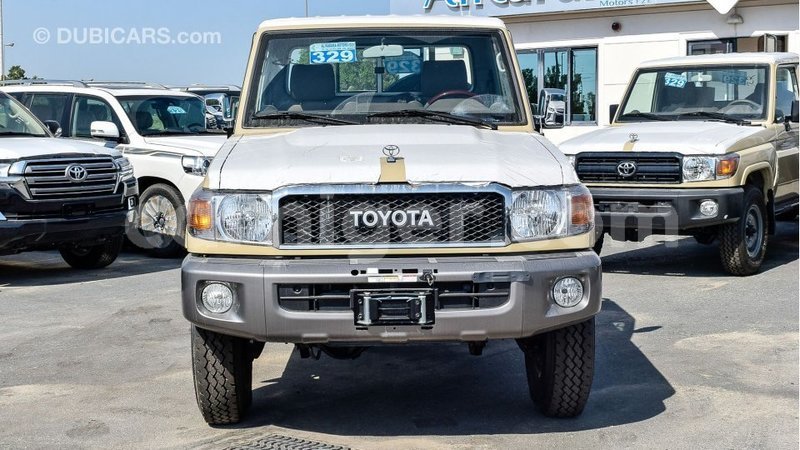 Big with watermark toyota land cruiser agadez import dubai 6704