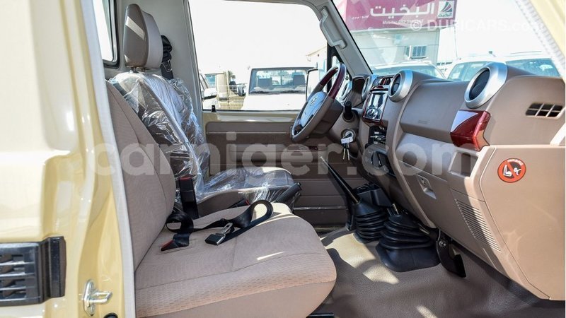 Big with watermark toyota land cruiser agadez import dubai 6704