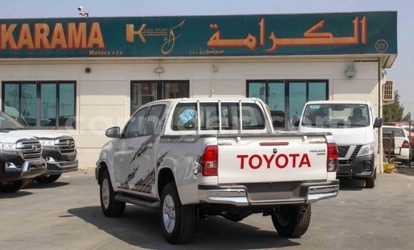 Acheter Import Voiture Toyota Hilux Blanc à Import - Dubai, Agadez Acheter Import Voiture Toyota Hilux Blanc à Import - Dubai, Agadez