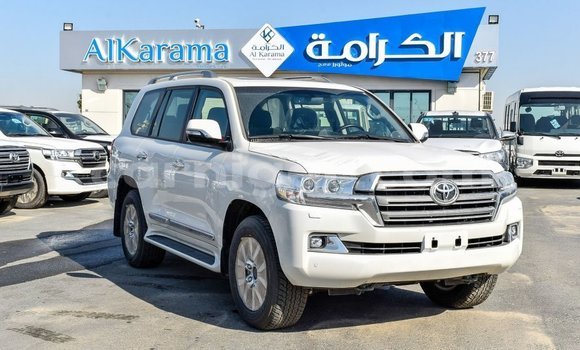 Acheter Import Utilitaire Toyota Land Cruiser Blanc à Import - Dubai, Agadez Acheter Import Utilitaire Toyota Land Cruiser Blanc à Import - Dubai, Agadez